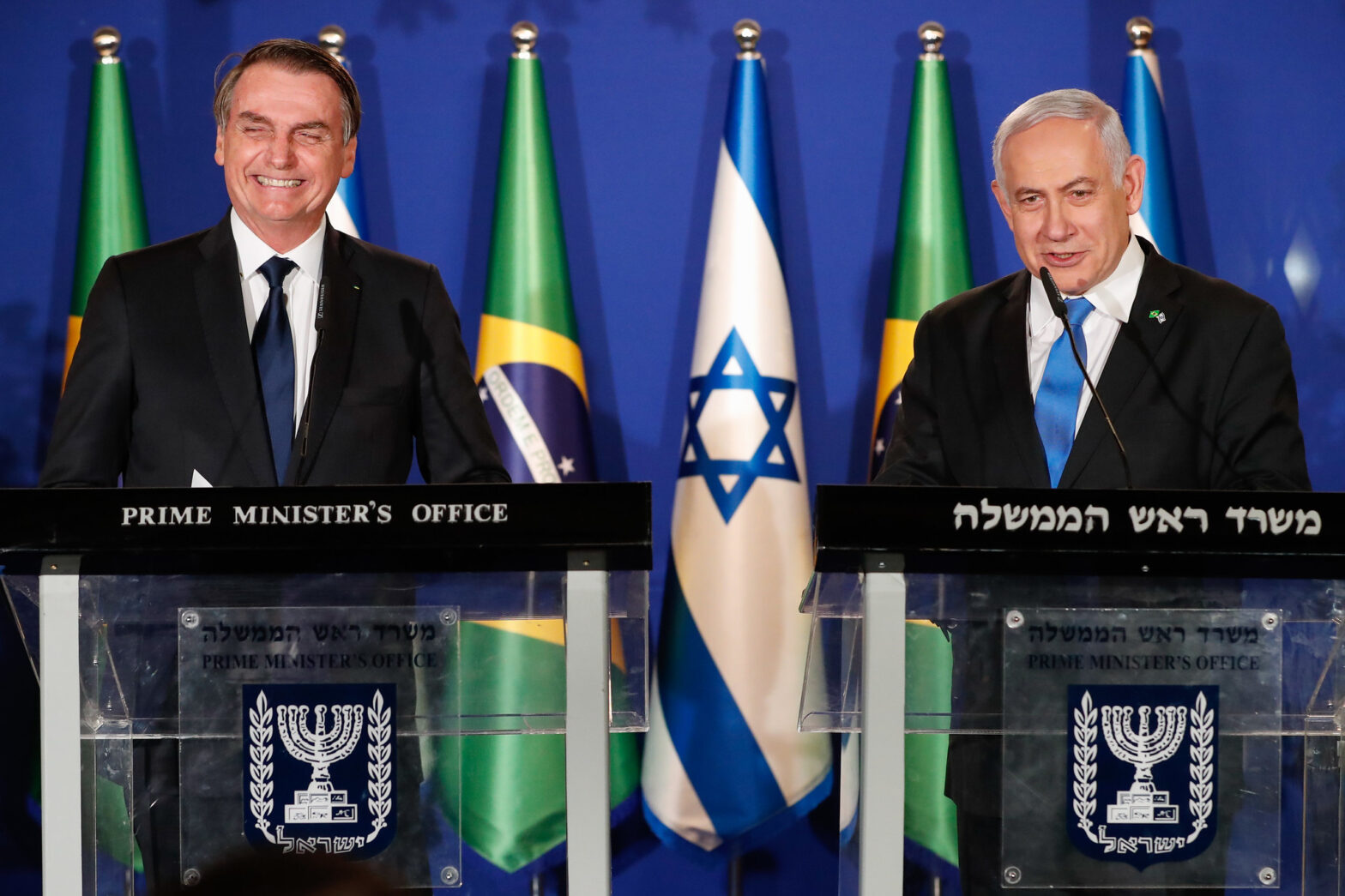 Por que Netanyahu, que tanto apoiou Bolsonaro, condenou os ataques em Brasília?