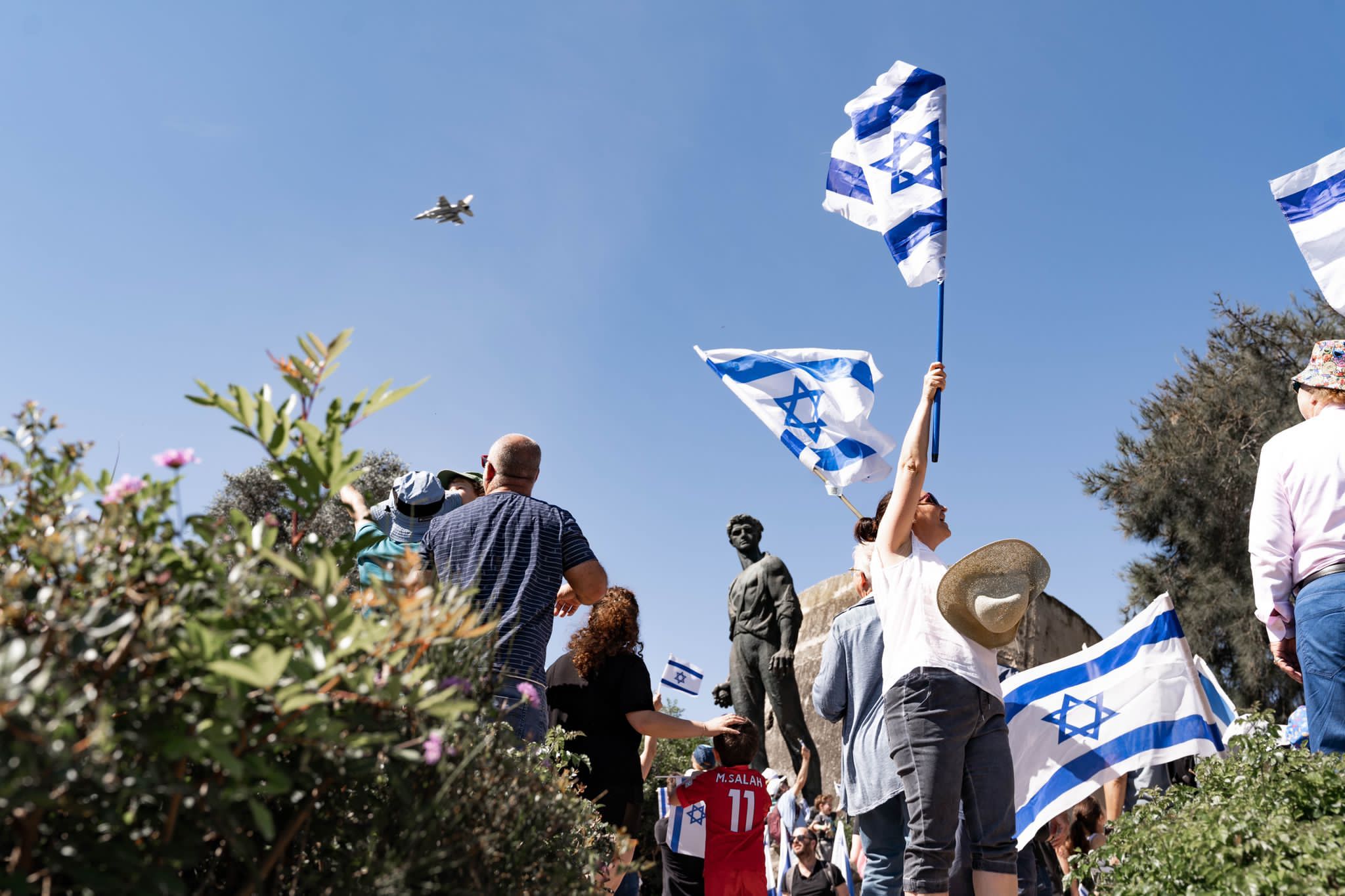 Entre desafios e esperança: Israel observa dias da Lembrança e da Independência